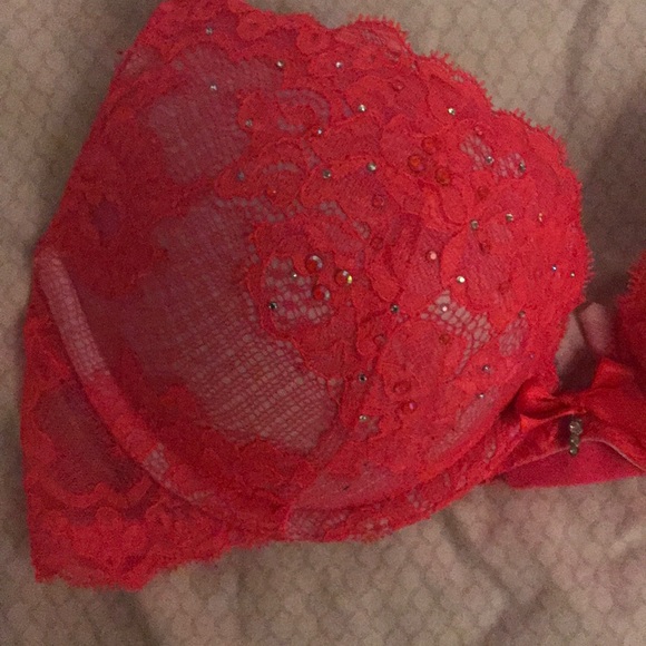 Hot Pink Bra - Picture 2 of 4